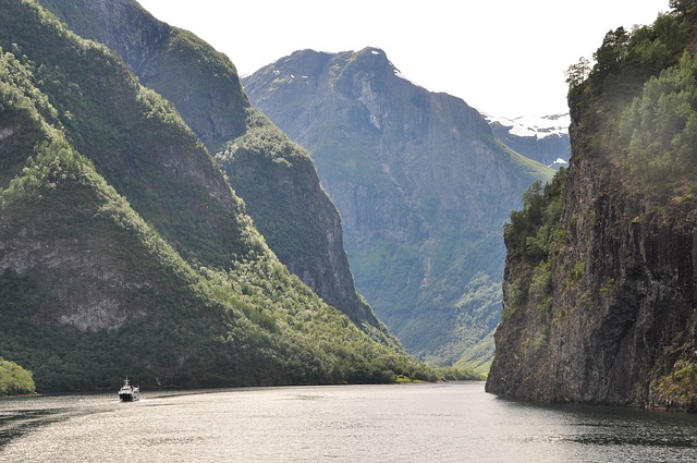 Nærøyfjord norway elopement
